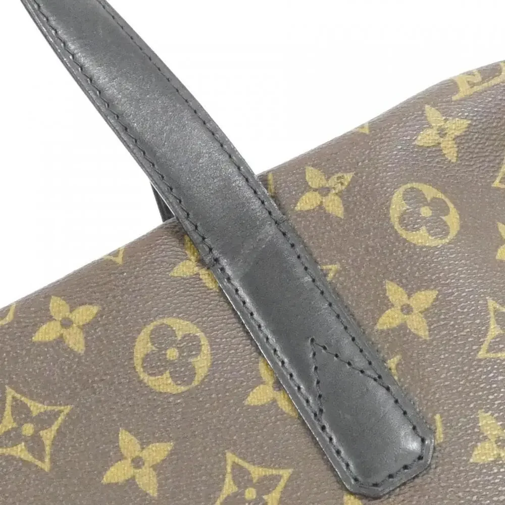 LOUIS VUITTON Brown Monogram Bag
